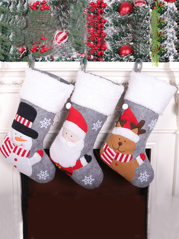 <tc>Božična dekoracija: nogavice OREY sive (3 kosi v kompletu)</tc>