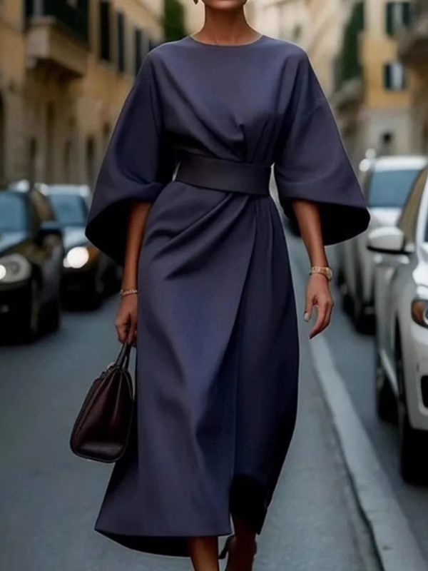 <tc>OBLEKA PIKKY temno siva</tc>