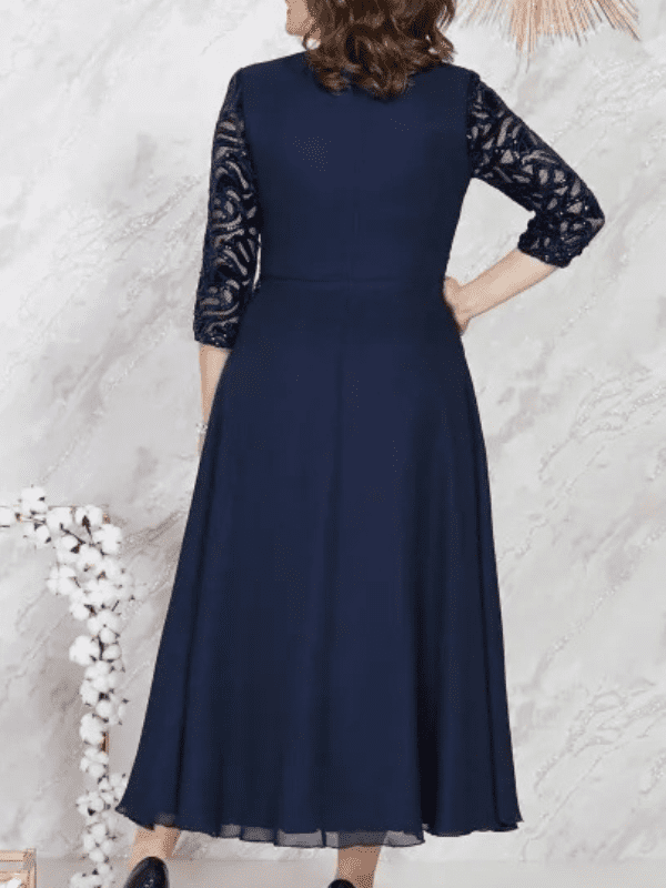 <tc>Elegantna obleka za močnejše postave Xefra modra</tc>