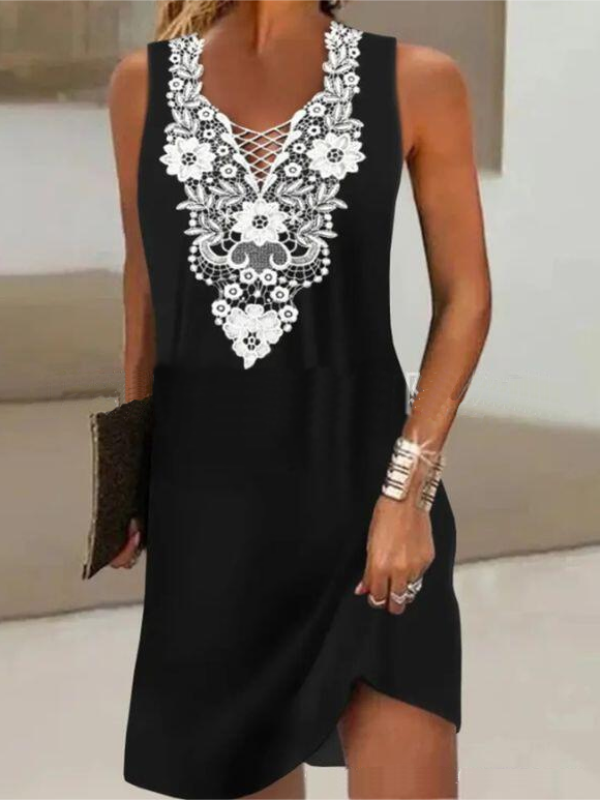 <tc>Elegantiška suknelė Kloe juodai balta</tc>