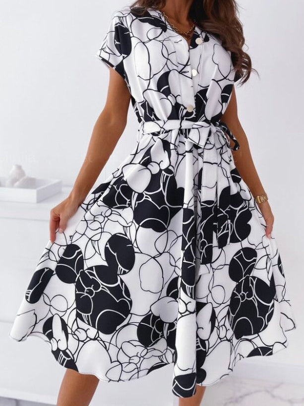 <tc>Elegantné šaty Cervantes čierno-biele</tc>
